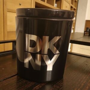 DKNY Luxury Morrocan Amber Candle - 23oz